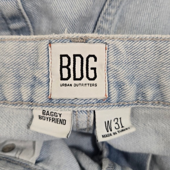 BDG Baggy Boyfriend Jeans Womens 31 Light Wash High Rise Thrashed Y2K Grunge - Picture 4 of 13
